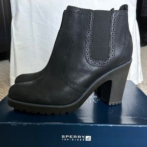 Sperry Top-Sider Claremont Chelsea Leather Lug Ankle Boots Size 10
